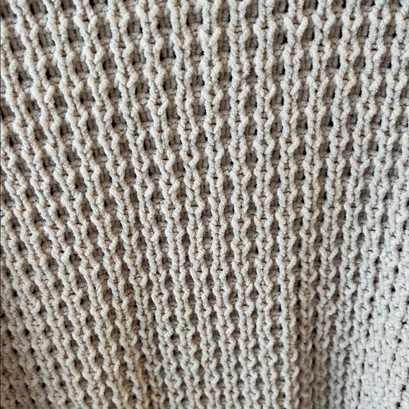 PINK Rose Textured Knit Sweater Size large - Picture 4 of 5